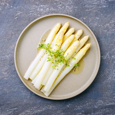 Het aspergeseizoen is gestart. Bestel uit een ruim assortiment asperges.